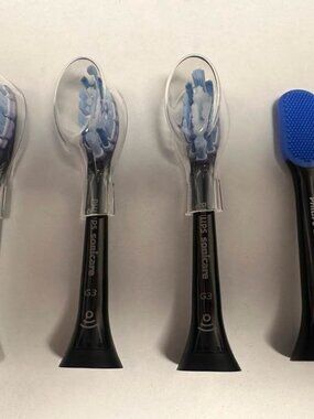 3-PHILIPS SONICARE DIAMOND CLEAN G3 REPLACEMENT HEADS & 1 TONGUE CLEANER T1 NEW